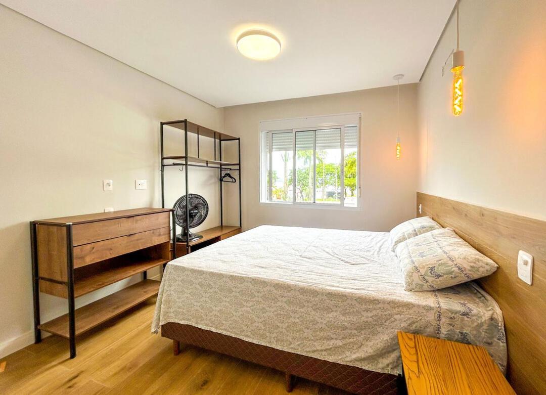 Apartamento Apto Confortavel E Estiloso Com Wi-fi A Beira Mar Santos (Sao Paulo)
